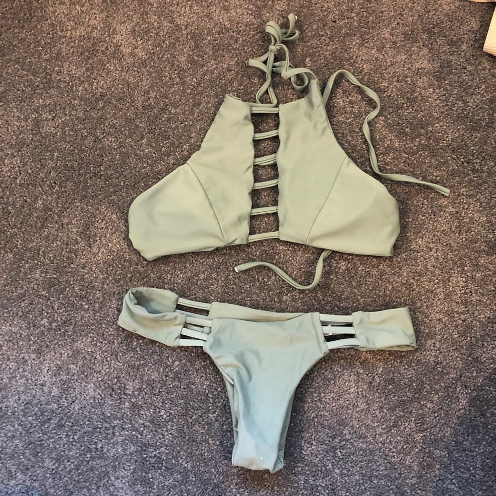 Halter neck army green bikini set